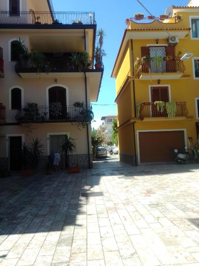 Vacanza Taormina Mare Mazzeo Buitenkant foto