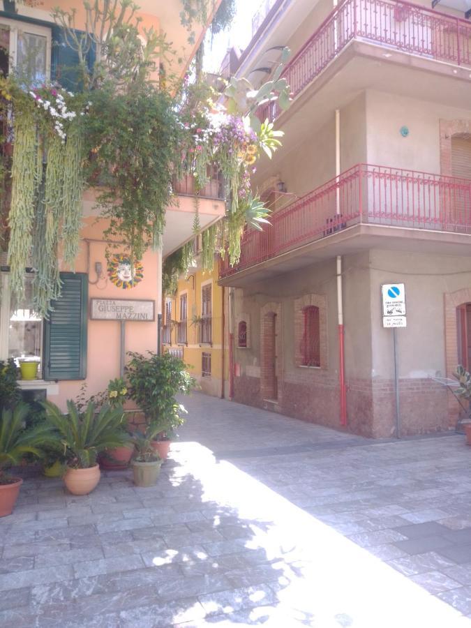 Vacanza Taormina Mare Mazzeo Buitenkant foto